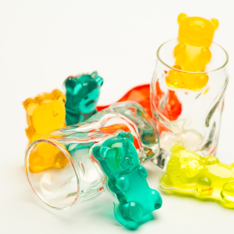 Pálinkás gumimaci - Cefet Jóska